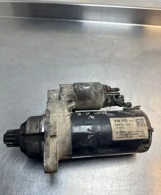 Volkswagen Golf VII Starter motor 02M911024 0001123038