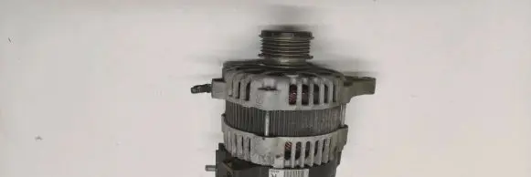 KIA Carens III Generator/alternator 373002a900