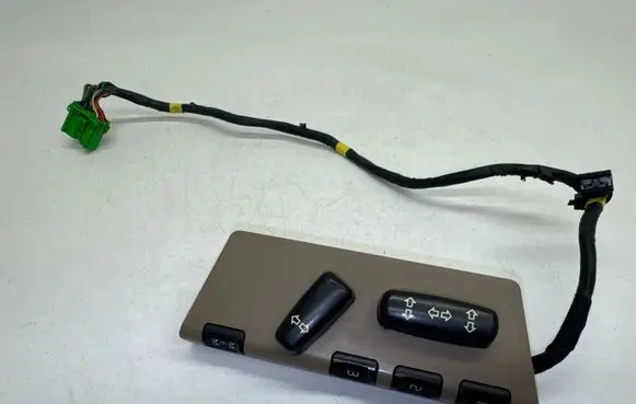 Volvo S60 Seat control switch 39980294