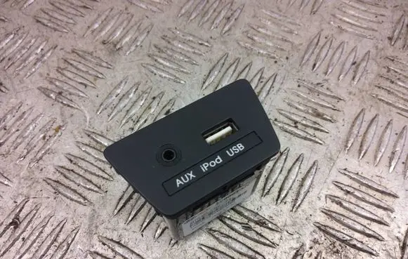 Hyundai ix35 AUX in-socket connector 96110-2S000