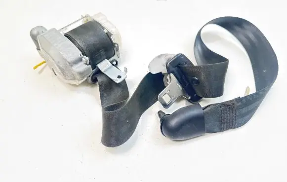 Hyundai i30 Front seatbelt 888202R900 7P1620P 149641