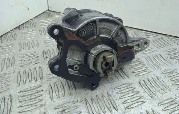 Mercedes-Benz CLS C219 Vacuum pump 1231065