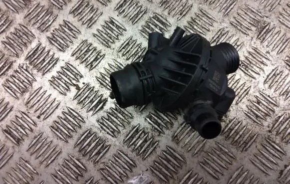 Thermostat/thermostat housing