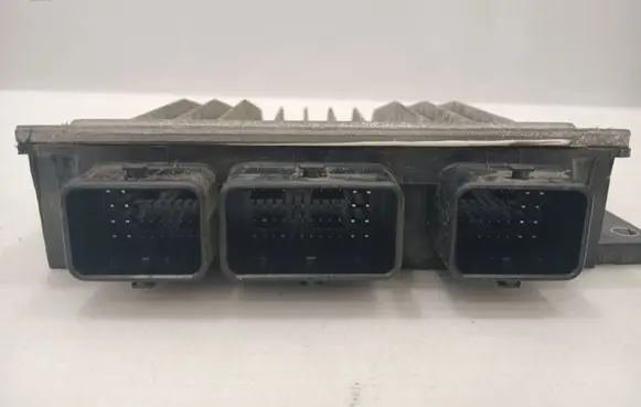 Renault Clio III Engine control unit/module 8200911560 R0410B041C