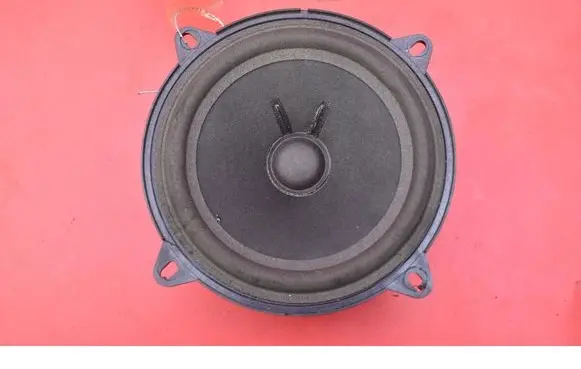 Dacia Duster Subwoofer speaker