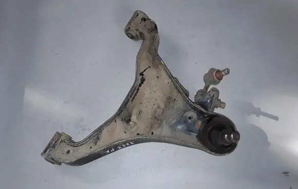 Nissan Navara Front lower control arm/wishbone 54501EB300