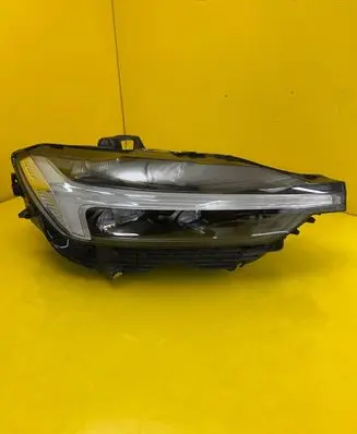 Volvo XC60 Headlight/headlamp 32404706