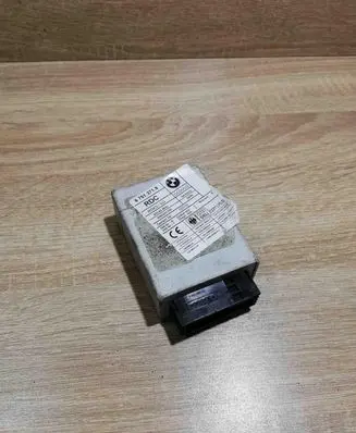 BMW 7 E38 Tire pressure control unit 6751371