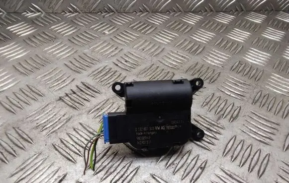 Skoda Yeti (5L) Air flap motor/actuator 0132801345 1K0907511