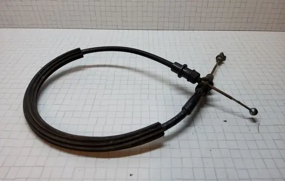 Volkswagen PASSAT B6 Front door cable line 