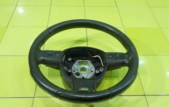 Audi A4 S4 B7 8E 8H Steering wheel 8P0419091EE XP32