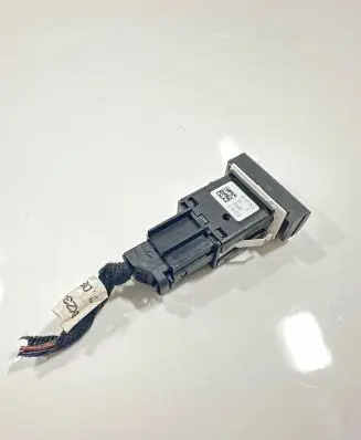 Skoda Octavia Mk2 (1Z) ESP (stability program) switch 1z0927134d