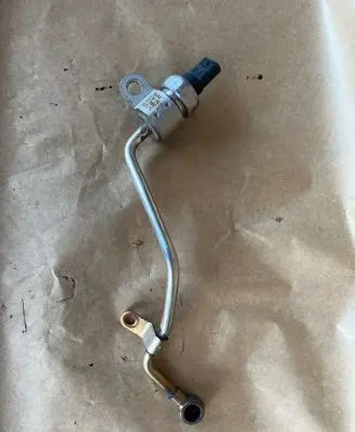 BMW 4 F36 Gran coupe Exhaust gas pressure sensor 8514018