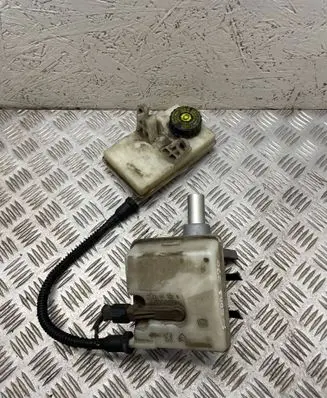 Peugeot 5008 Master brake cylinder 9654002180