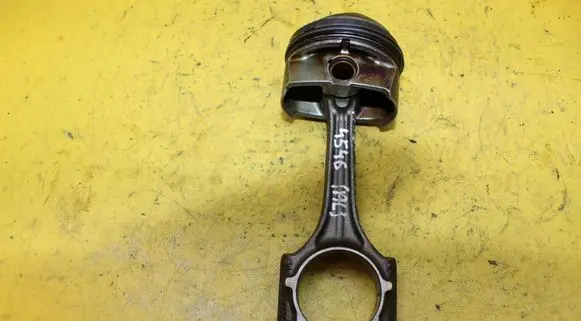 Audi A3 S3 8P Piston with connecting rod