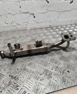Mercedes-Benz E W211 EGR valve cooler 16421400175