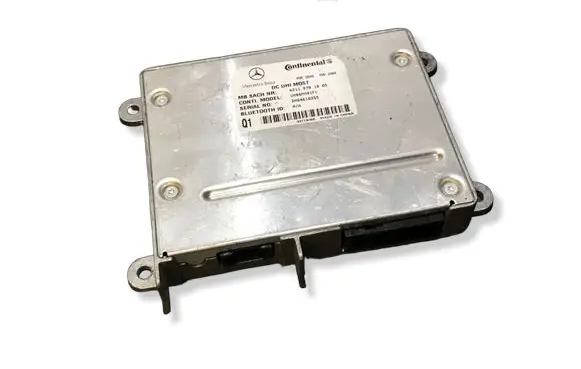 Mercedes-Benz E W211 Bluetooth control unit module A2118701885 UH06MM01FC DM60618255