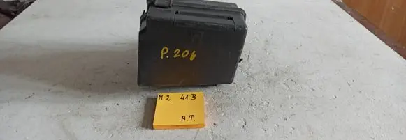 Peugeot 206 Fuse module 9637224280