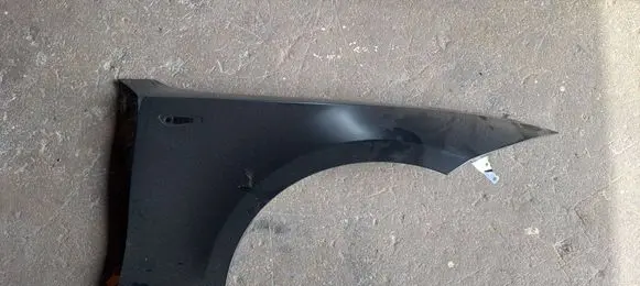 BMW 1 E81 E87 Fender 99A77R 2408A