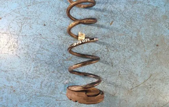 Ford Escape III Rear coil spring GJ5Z5560C