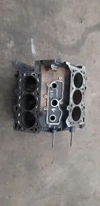 Infiniti QX70 S51 Engine block V9XF655