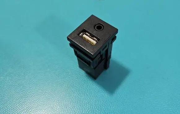Toyota Corolla E210 E21 USB socket connector IMPRK1579400