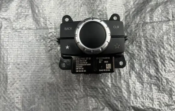 Mercedes-Benz ML W166 Head unit multimedia control A1669003701 A1669014301 A1664420068