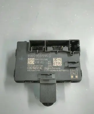 Audi A4 S4 B9 Door control unit/module 8W0959595G
