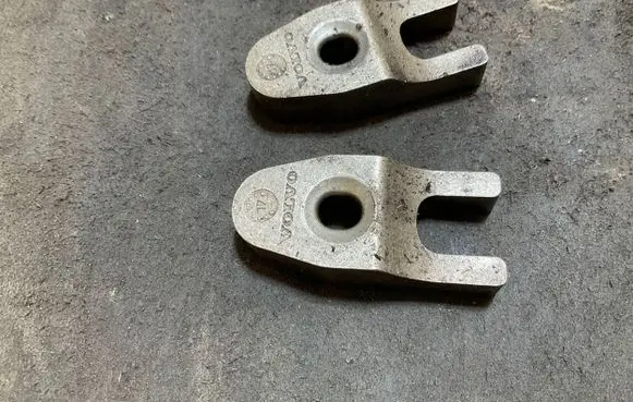 Volvo XC90 Fuel Injector clamp holder 