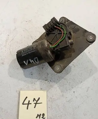 Volvo S40, V40 Wiper motor 0390241114