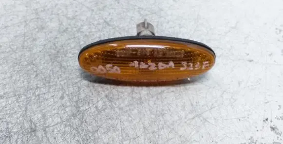 Mazda 323 F Front fender indicator light 0464120
