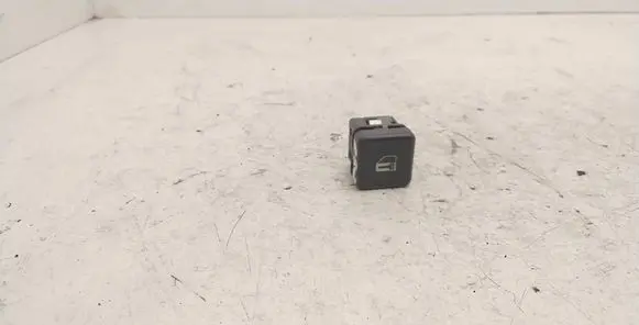BMW 5 E39 Central locking switch button 8360828