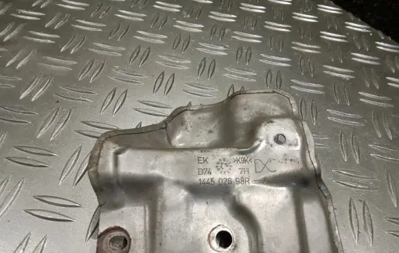 Mercedes-Benz Citan W415 Heat shield in engine bay 144502698R