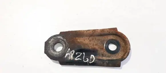 Engine mounting bracket