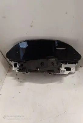 Toyota Yaris Speedometer (instrument cluster) MB487300326