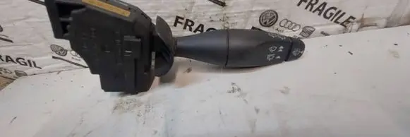 Ford Focus Wiper control stalk 17A553