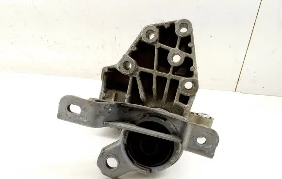 Land Rover Range Rover Evoque L538 Engine mount bracket BJ326P096AA BJ326F012AB