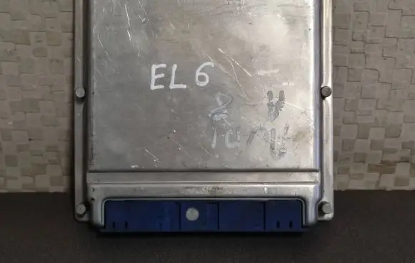 Audi A8 S8 D2 4D Engine control unit/module 4D0907409B