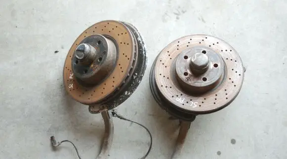 Mercedes-Benz SL R230 Front wheel hub SL350