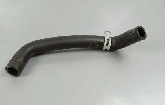 Nissan Qashqai J12 Engine coolant pipe/hose