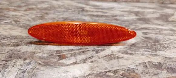 Lexus SC 430 Front bumper turn signal 