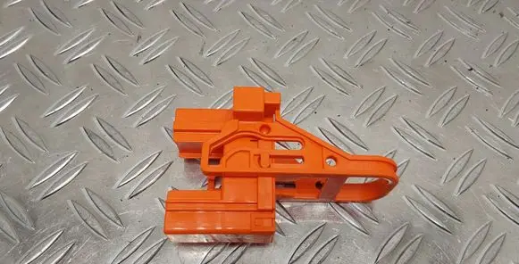 Toyota Prius+ (ZVW40) Fuse 6727G