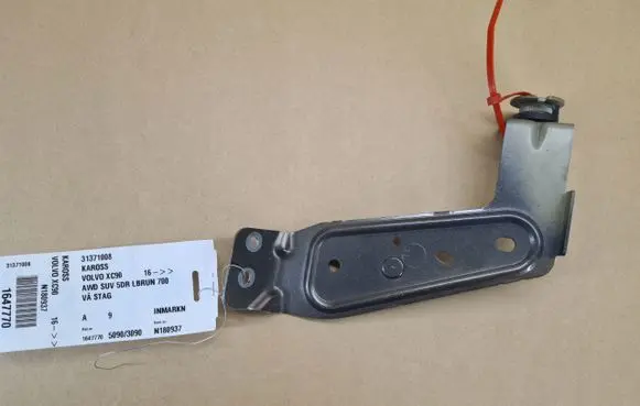 Volvo XC90 Fender mounting bracket KLFC31371008