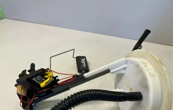 Fuel level sensor
