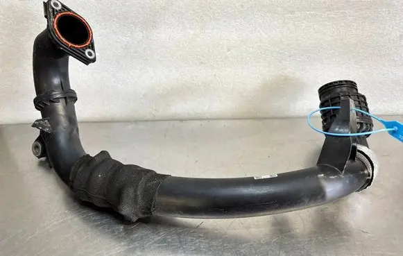 Renault Trafic III (X82) Coolant pipe/hose 