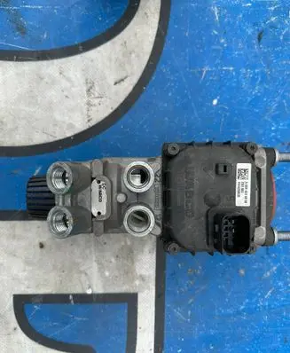 Mercedes-Benz Sprinter W907 W910 Valve A0044314806 1914250635