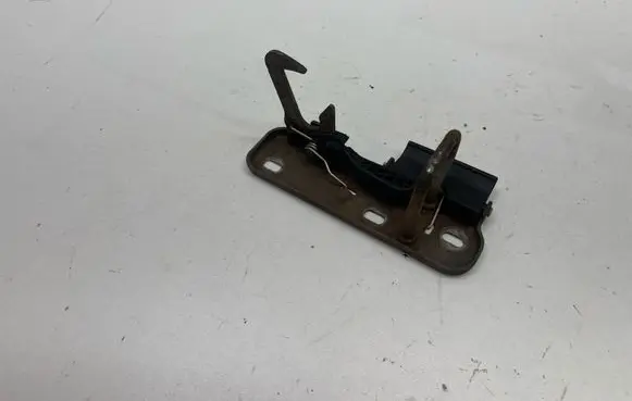 Volkswagen Tiguan Engine bonnet/hood lock/latch loop/hook 1K0823480