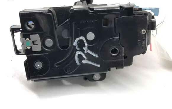 Skoda Octavia Mk2 (1Z) Front door lock 3D1837016AC