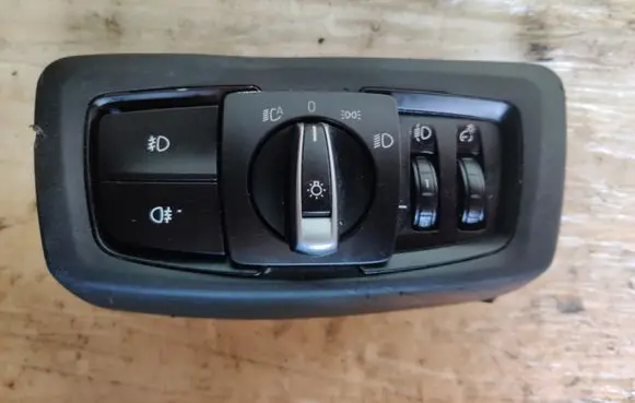 Skoda Octavia Mk3 (5E) Light switch