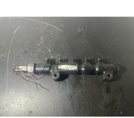 Citroen C4 I Fuel main line pipe 9654592680 10710452